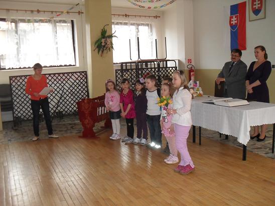 Fotogaléria 11.4.2013 Uvítanie detí (20) 11.4.2013 Uvítanie detí
